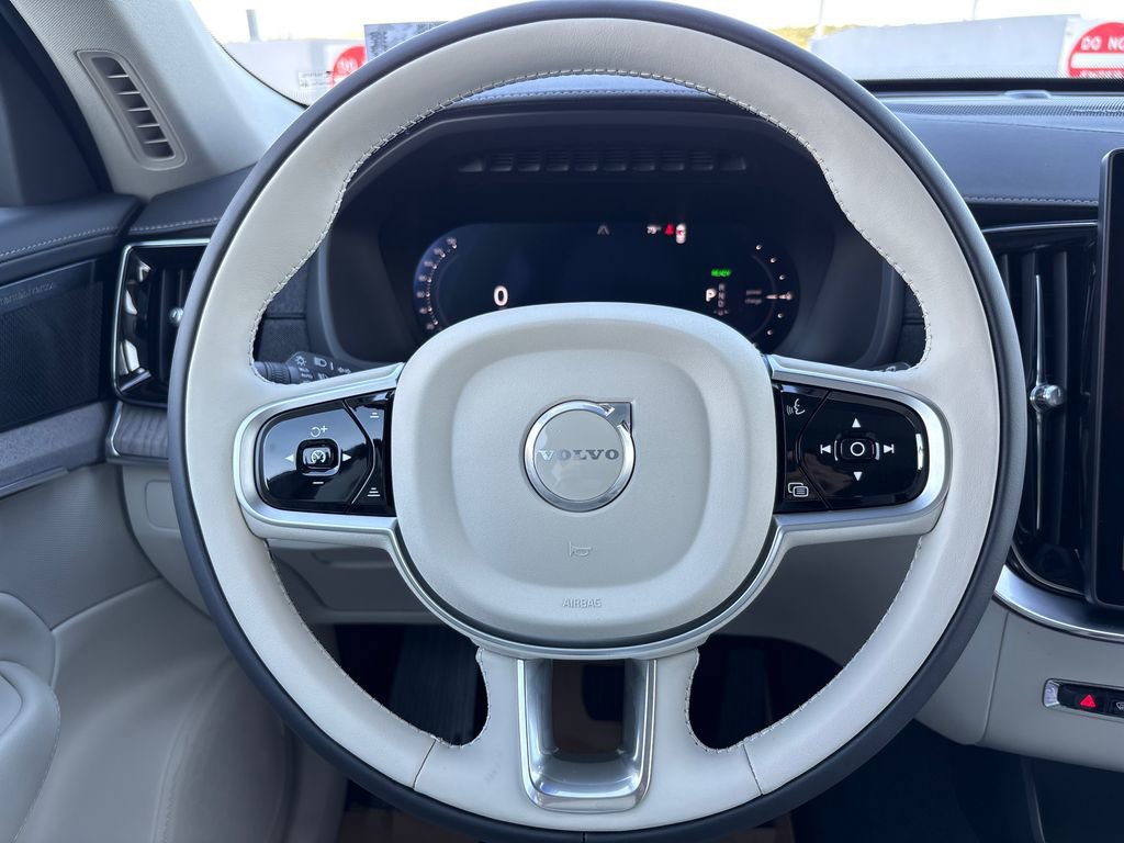 New 2026 Volvo XC90 T8 Ultra w/ Protection Package Premier image 12