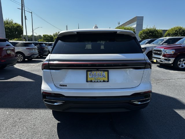 Certified 2024 Lincoln Nautilus Premier AWD/4WD image 6