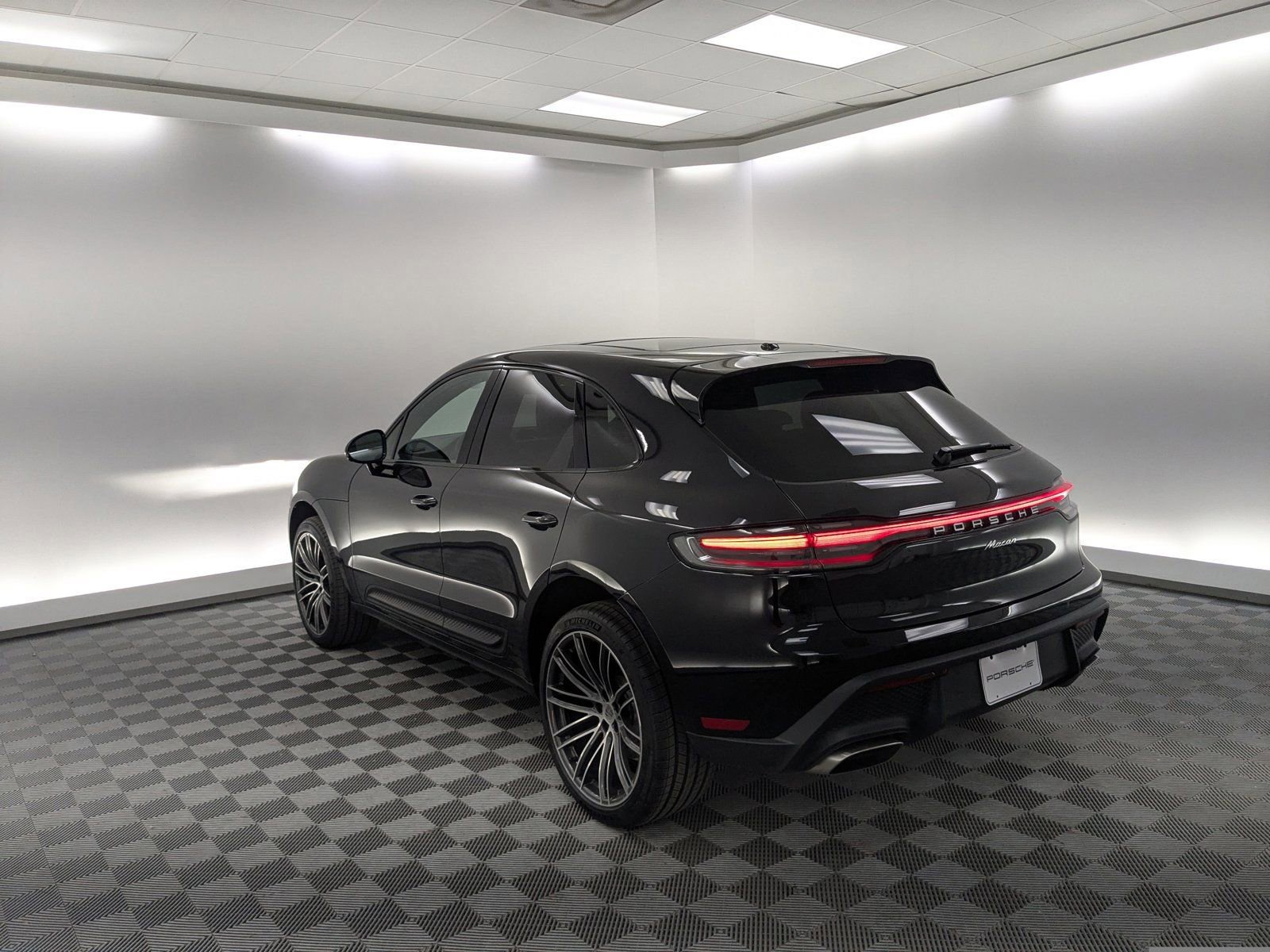 New 2026 Porsche Macan video 3