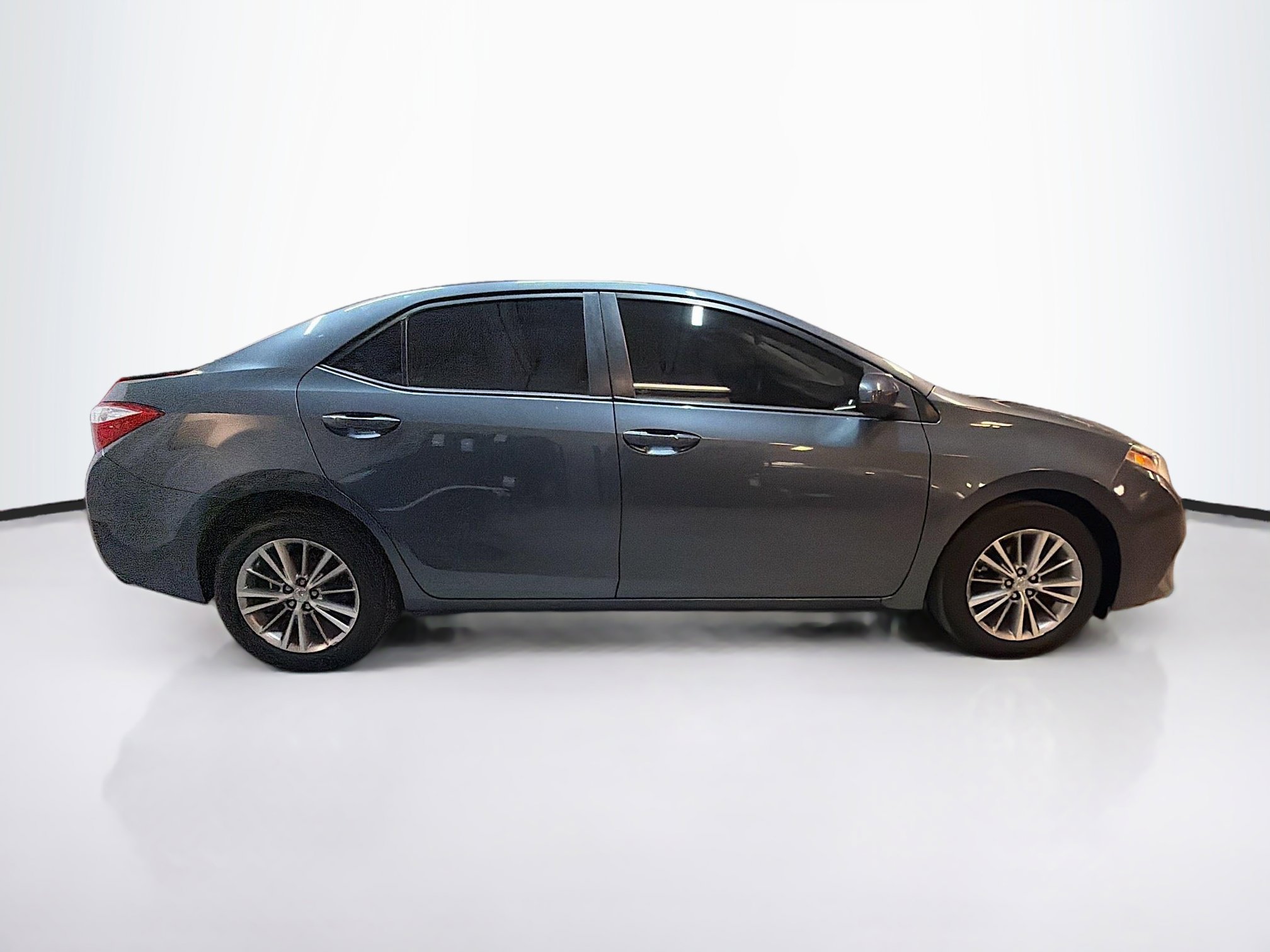 Used 2014 Toyota Corolla LE image 10