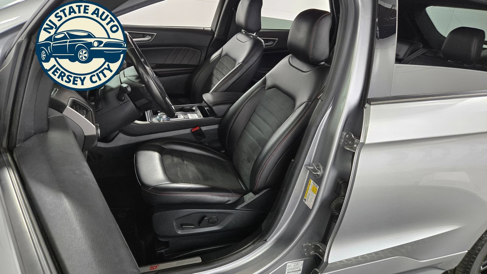 Used 2022 Ford Edge ST-Line AWD/4WD image 25