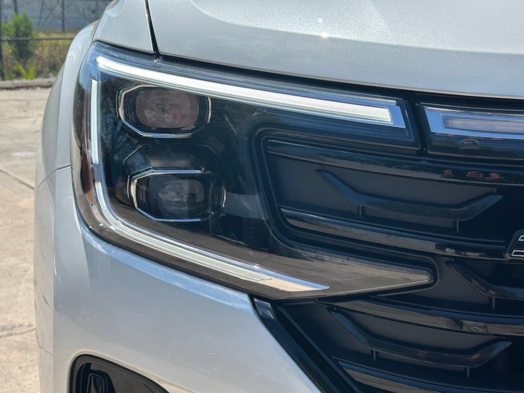 New 2026 Volkswagen Atlas Cross Sport SEL R-Line AWD/4WD image 44