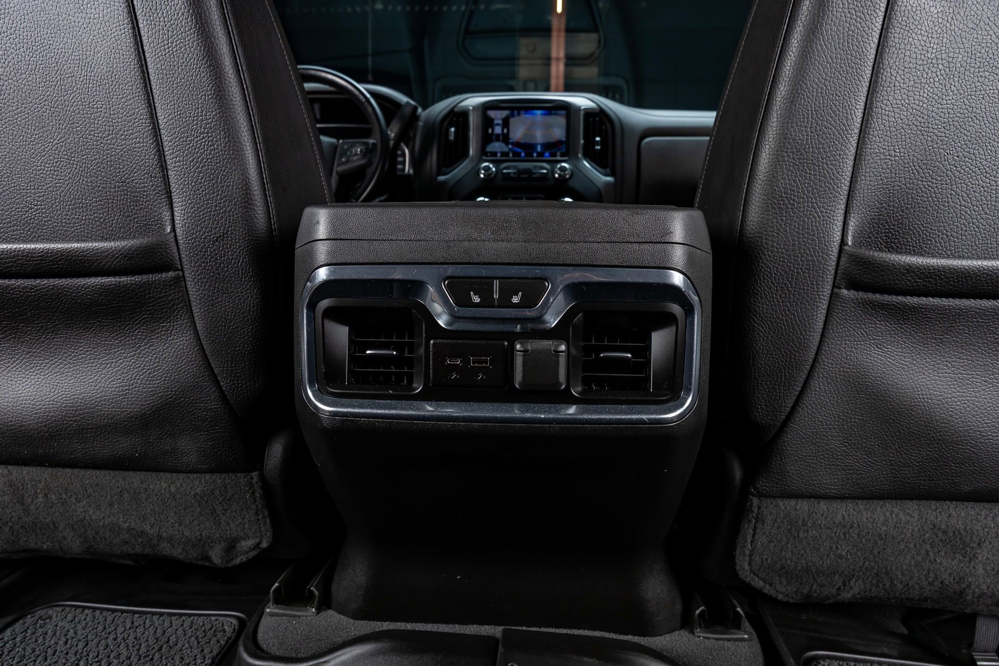 Used 2023 GMC Sierra 2500 Denali w/ Denali Black Diamond Edition AWD/4WD image 31