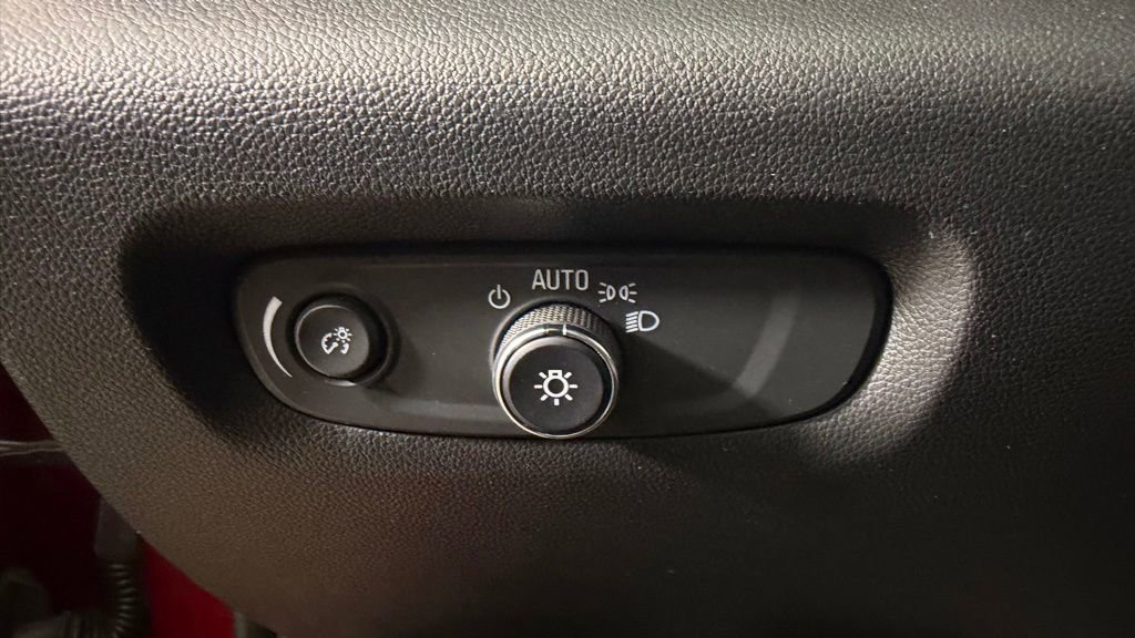 Used 2024 Chevrolet Traverse RS AWD/4WD image 19