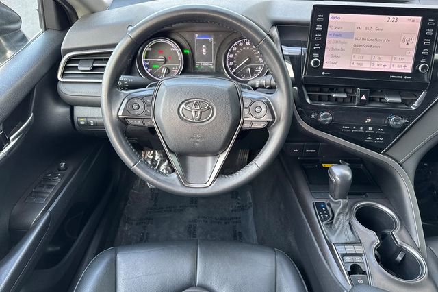 Used 2022 Toyota Camry SE image 16