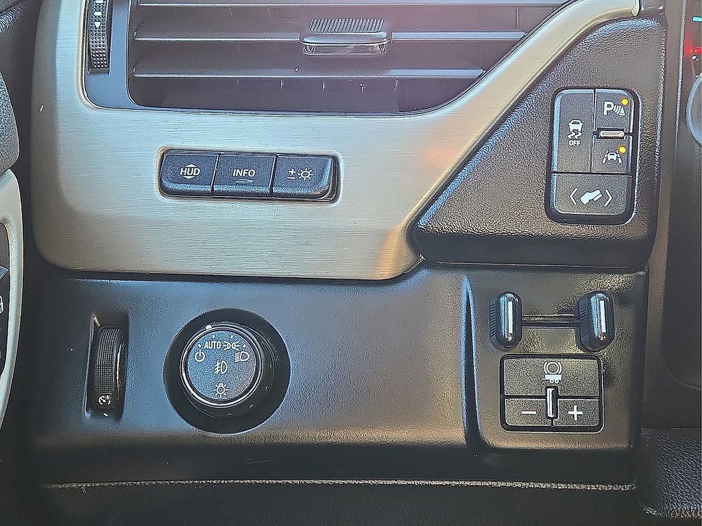 Used 2020 GMC Yukon XL Denali image 28