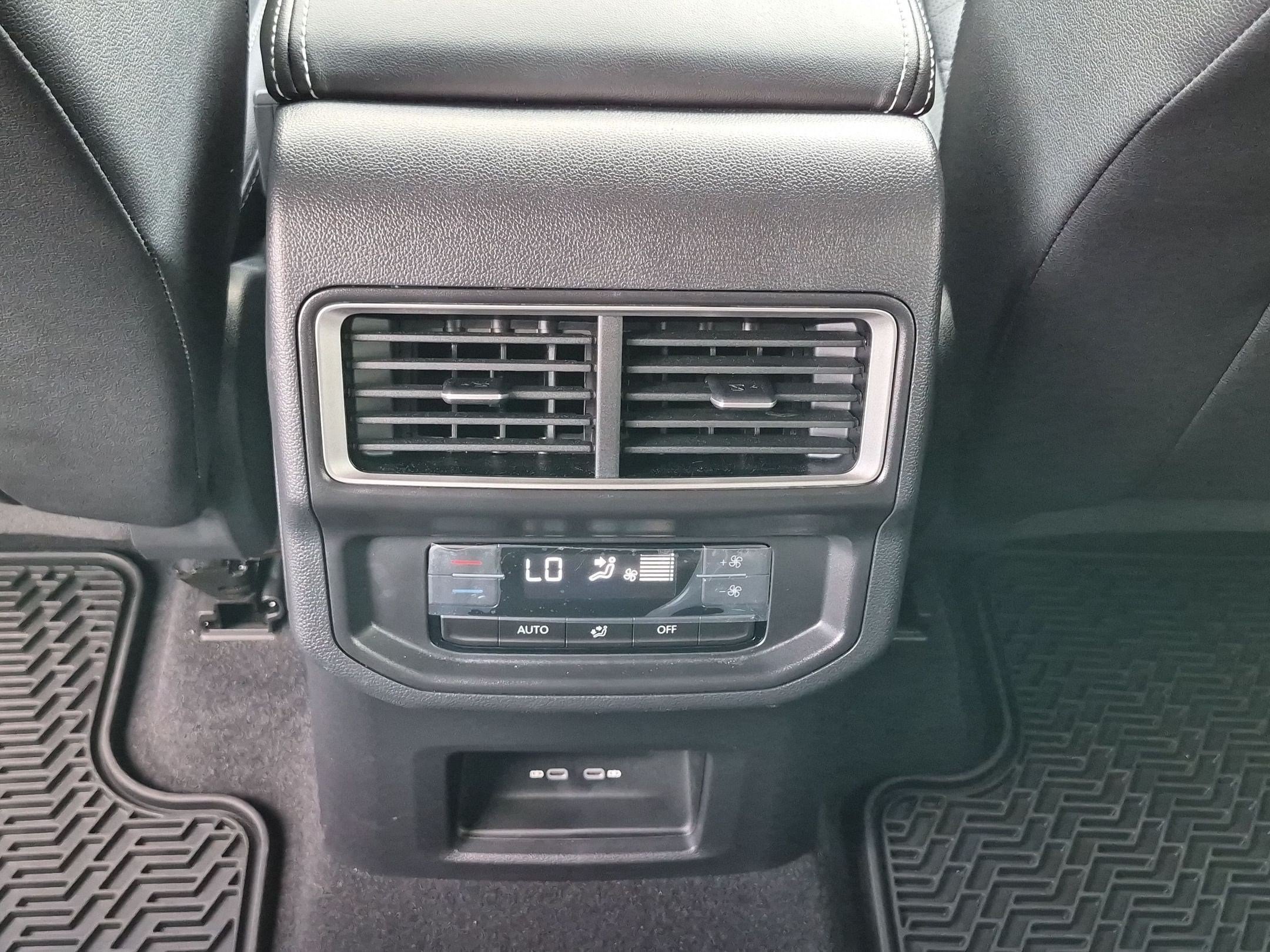 Used 2026 Volkswagen Atlas SE AWD/4WD image 31