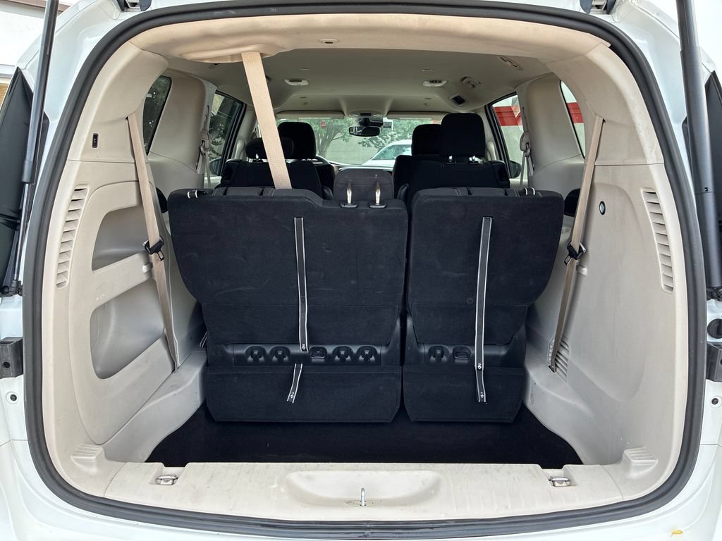 Used 2023 Chrysler Voyager LX FWD image 22