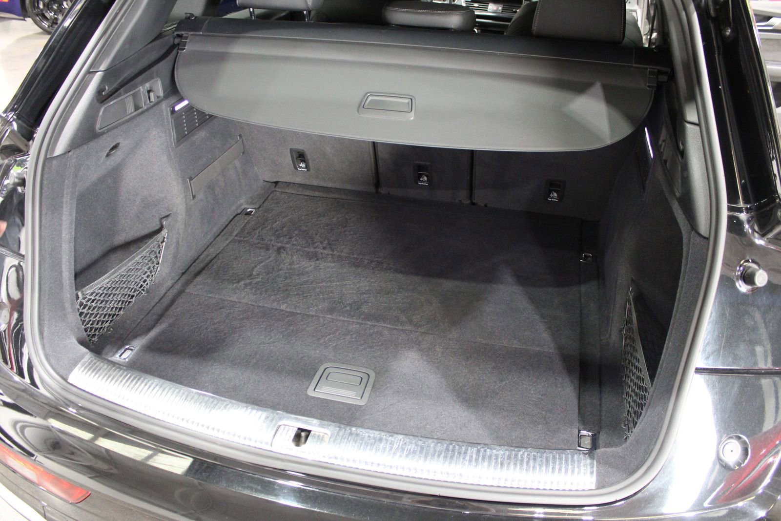 Used 2022 Audi SQ5 Premium w/ Convenience Package image 44