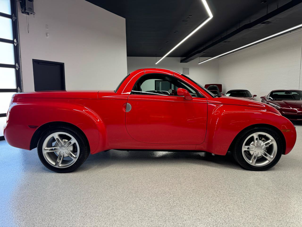 Used 2003 Chevrolet SSR w/ Preferred Equipment Group RWD image 15