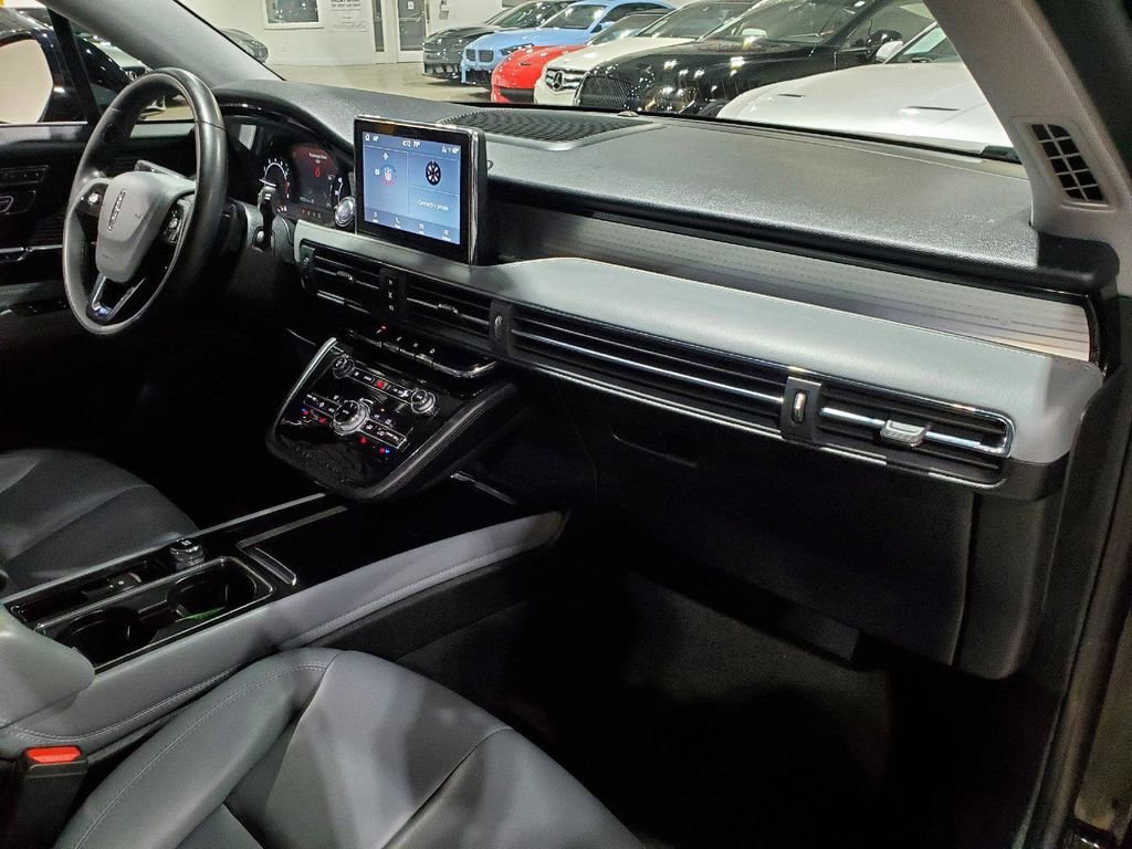 Used 2022 Lincoln Corsair FWD image 16