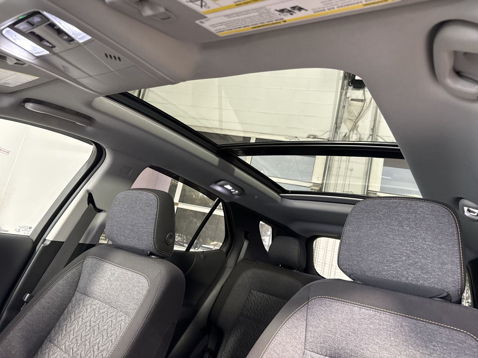 Used 2022 Chevrolet Equinox LT FWD image 25