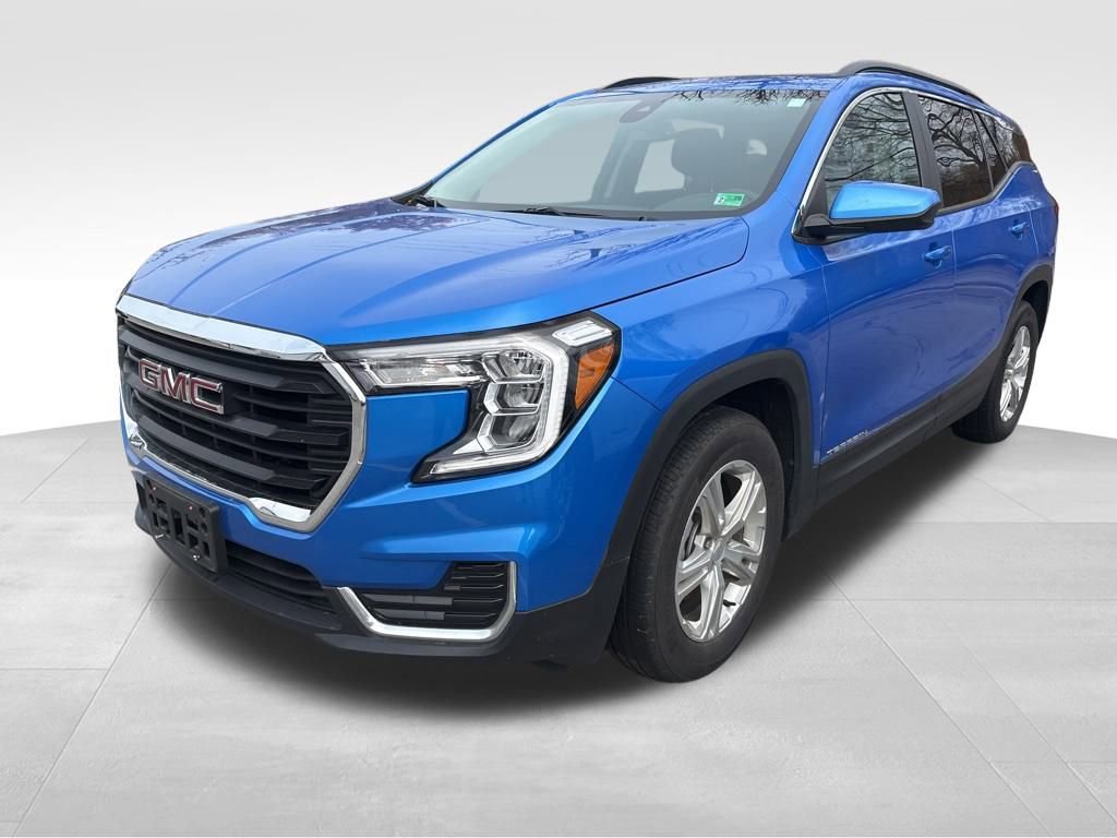 Certified 2024 GMC Terrain SLE w/ Driver Convenience Package image 2