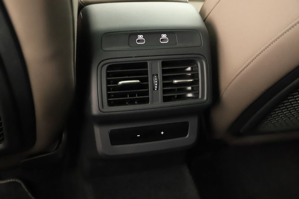 Certified 2025 Audi Q5 Premium Plus w/ Premium Plus image 21