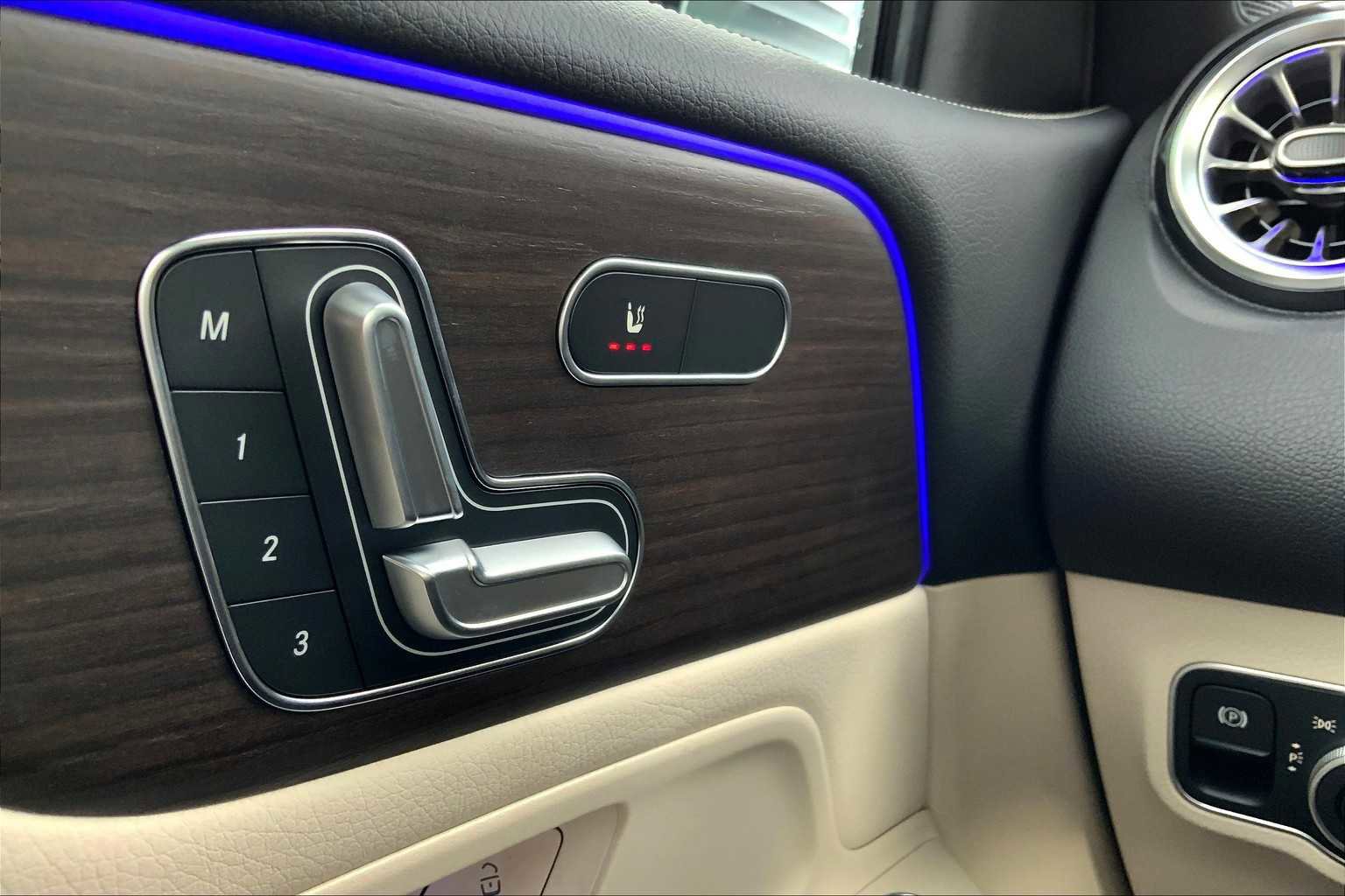 Certified 2026 Mercedes-Benz GLB 250 GLB 250 image 24