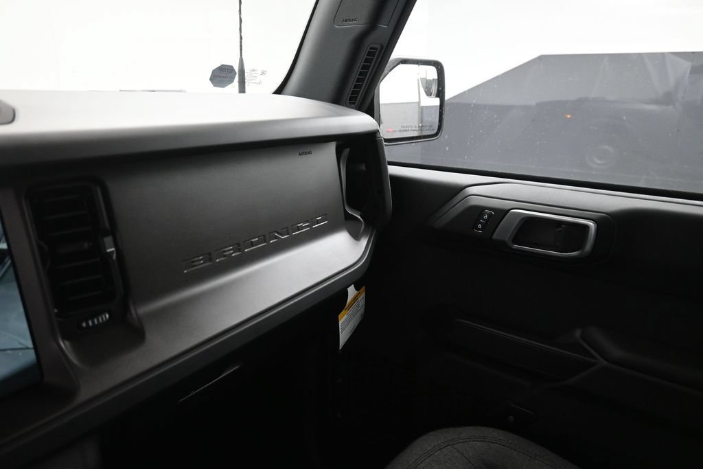 New 2026 Ford Bronco 4-Door AWD/4WD image 32