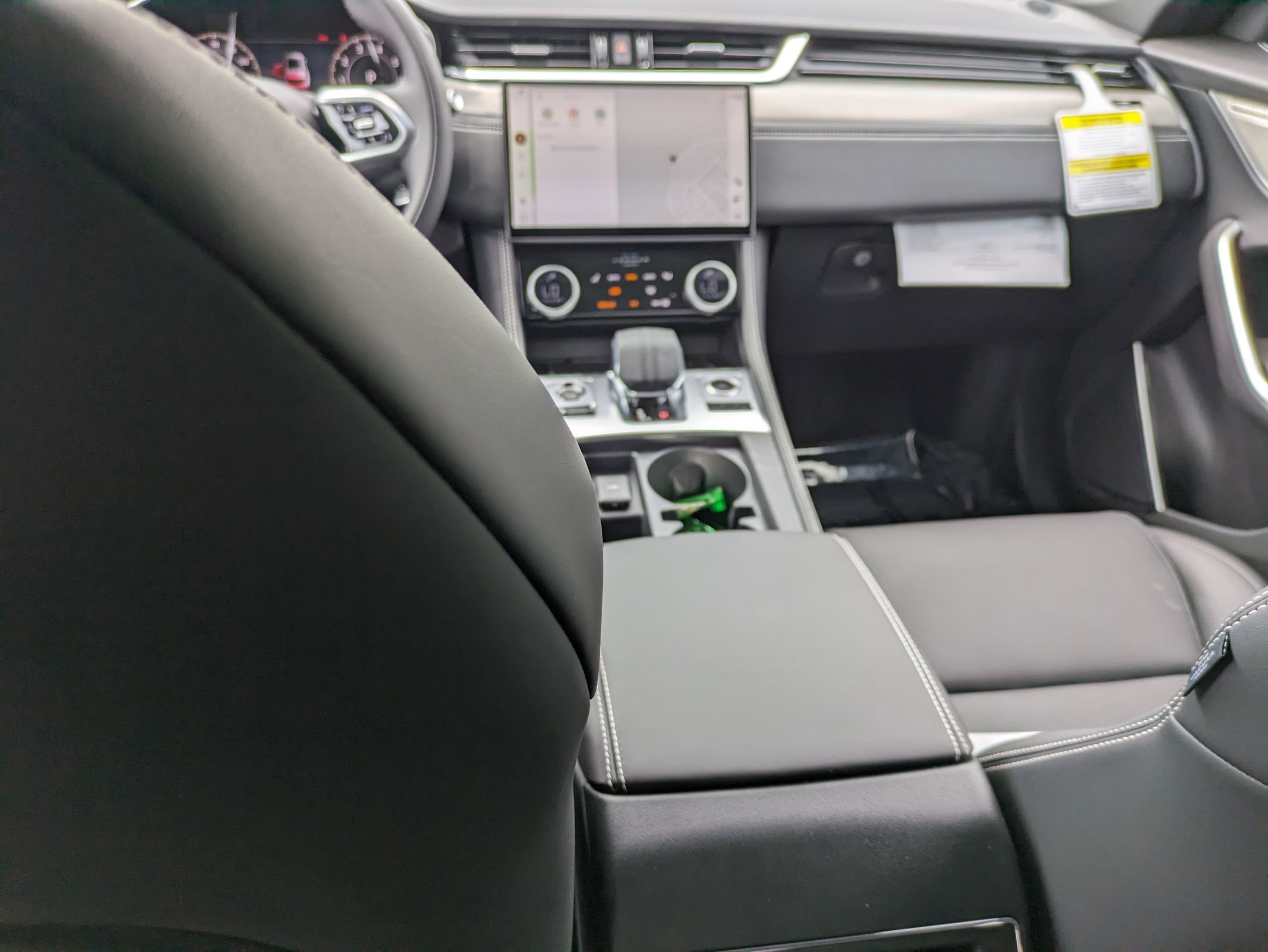 New 2026 Jaguar F-PACE R-Dynamic S image 23