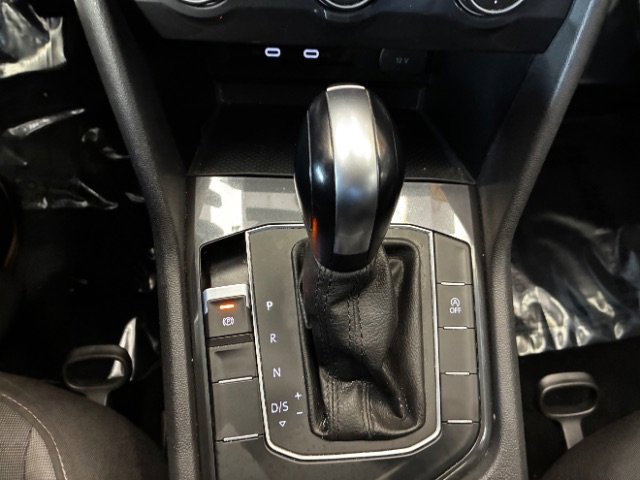 Used 2020 Volkswagen Tiguan S image 26