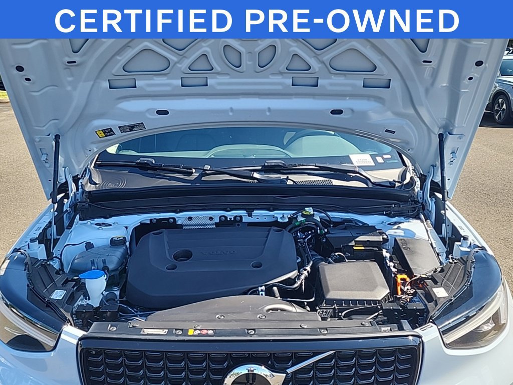 Certified 2026 Volvo XC40 B5 Plus AWD/4WD image 29