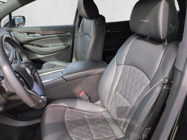 Used 2023 Buick Enclave Avenir w/ Avenir Technology Package image 17