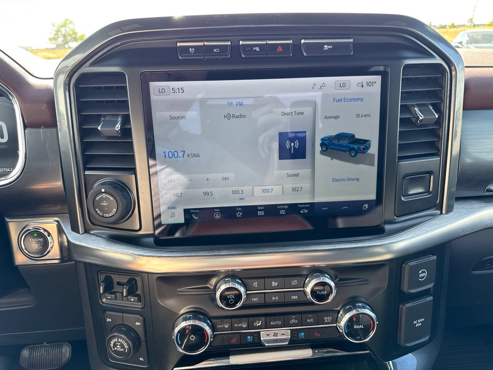 Used 2023 Ford F150 Lariat AWD/4WD image 19