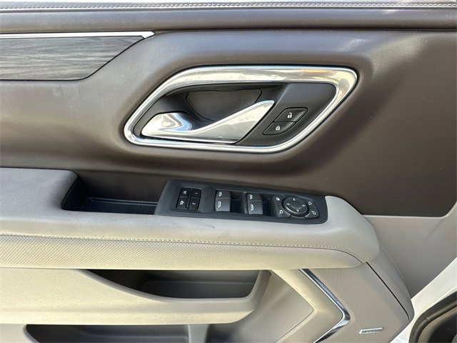 Used 2023 GMC Yukon SLT w/ SLT Luxury Package image 21