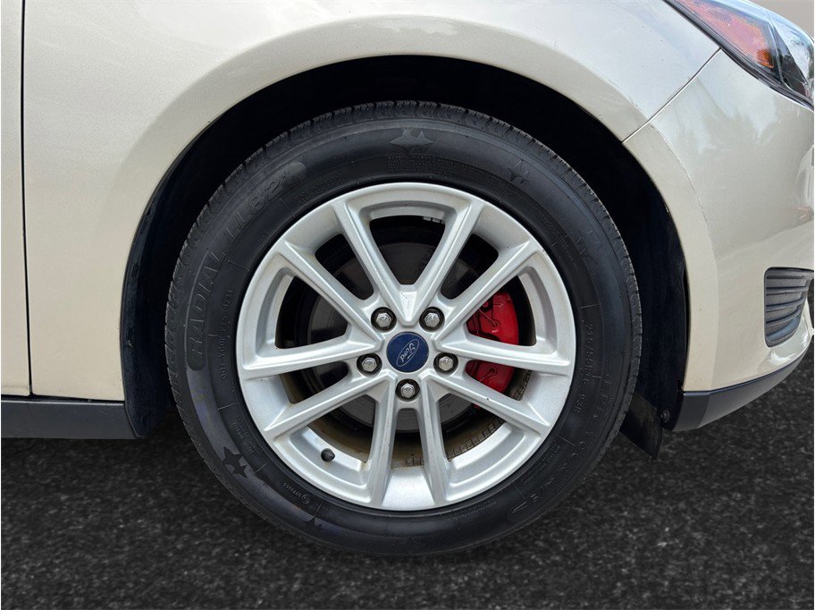 Used 2017 Ford Focus SE FWD image 12