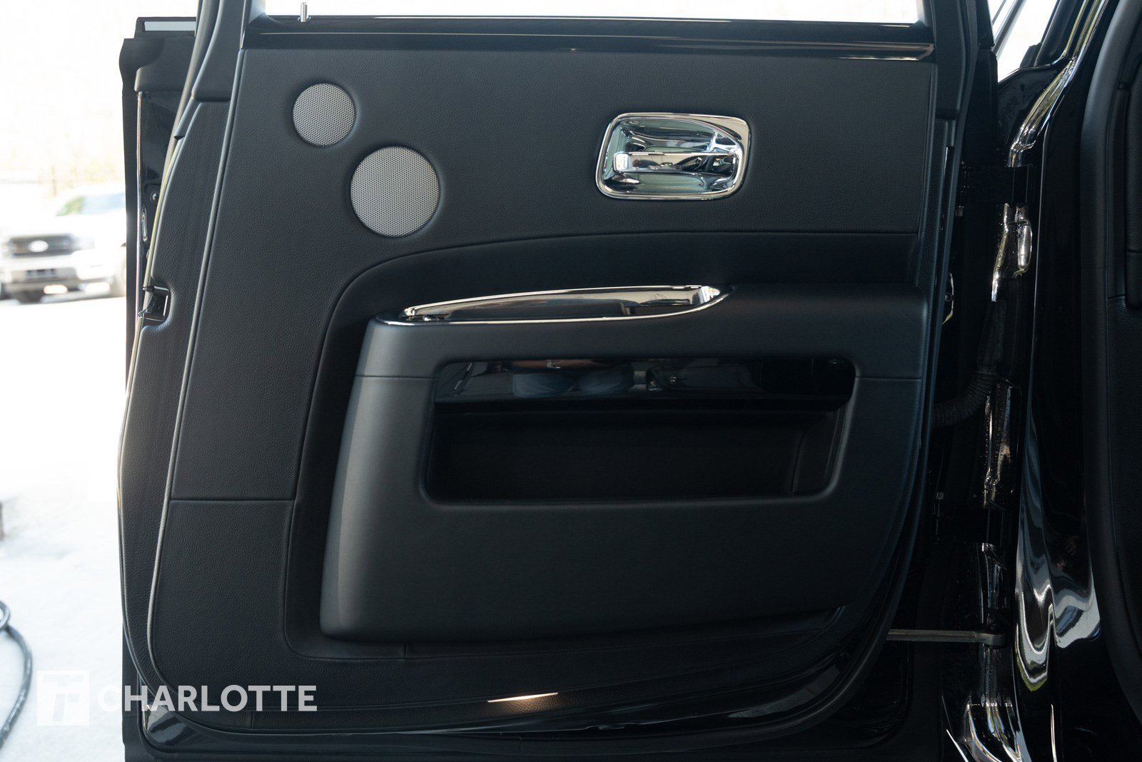 Used 2016 Rolls-Royce Ghost image 36