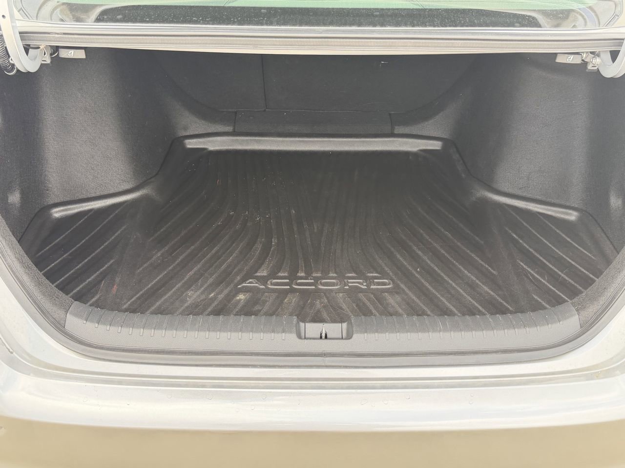 Used 2023 Honda Accord EX image 27