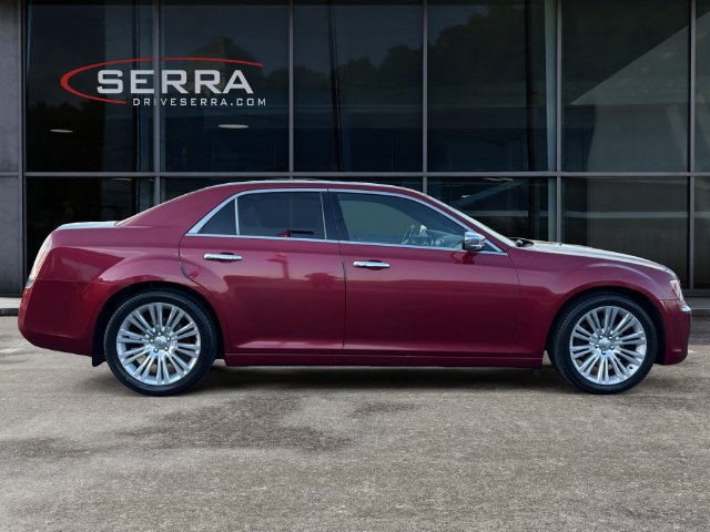 Used 2013 Chrysler 300 C RWD image 6