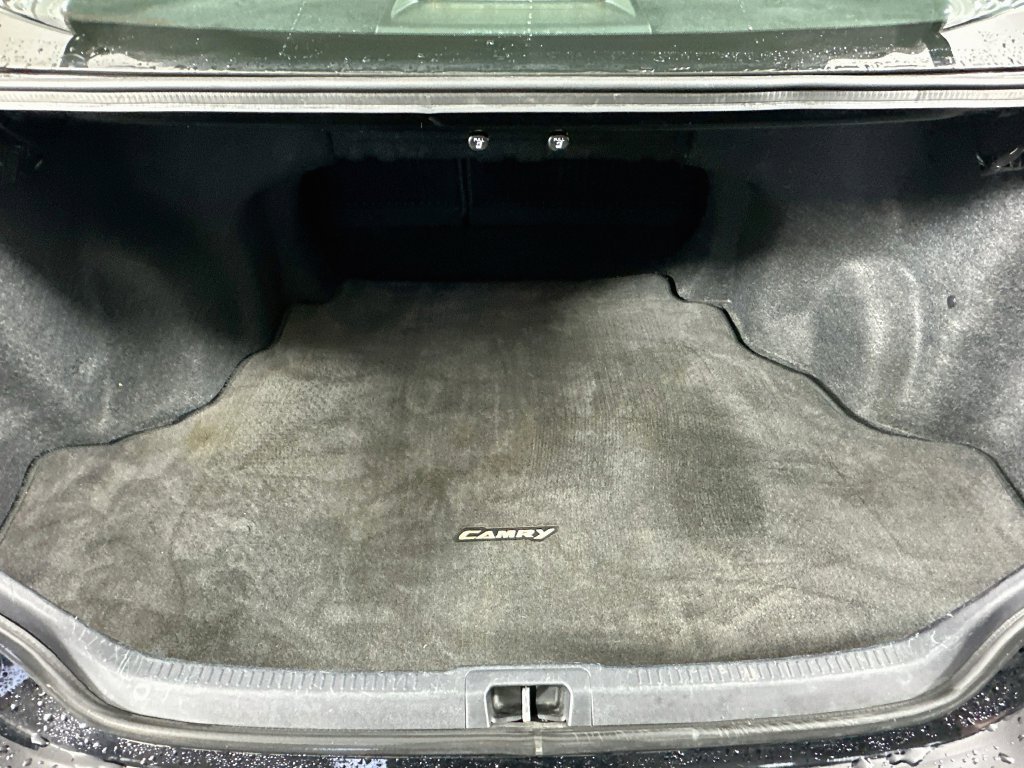 Used 2014 Toyota Camry SE FWD image 30