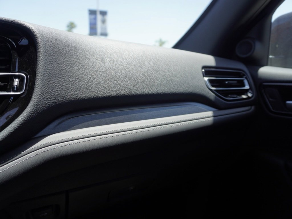 New 2024 Dodge Durango SXT w/ SXT Blacktop Group image 19