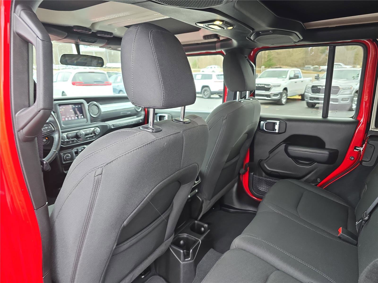 Used 2022 Jeep Wrangler Unlimited Sport image 17