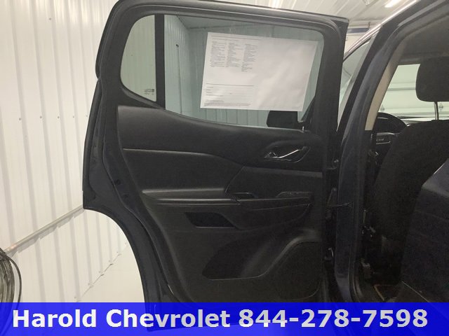 Used 2018 GMC Acadia SLE image 13