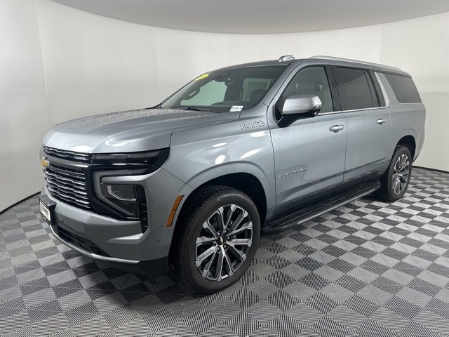 New 2026 Chevrolet Suburban High Country w/ Sun And Tow Package image 5
