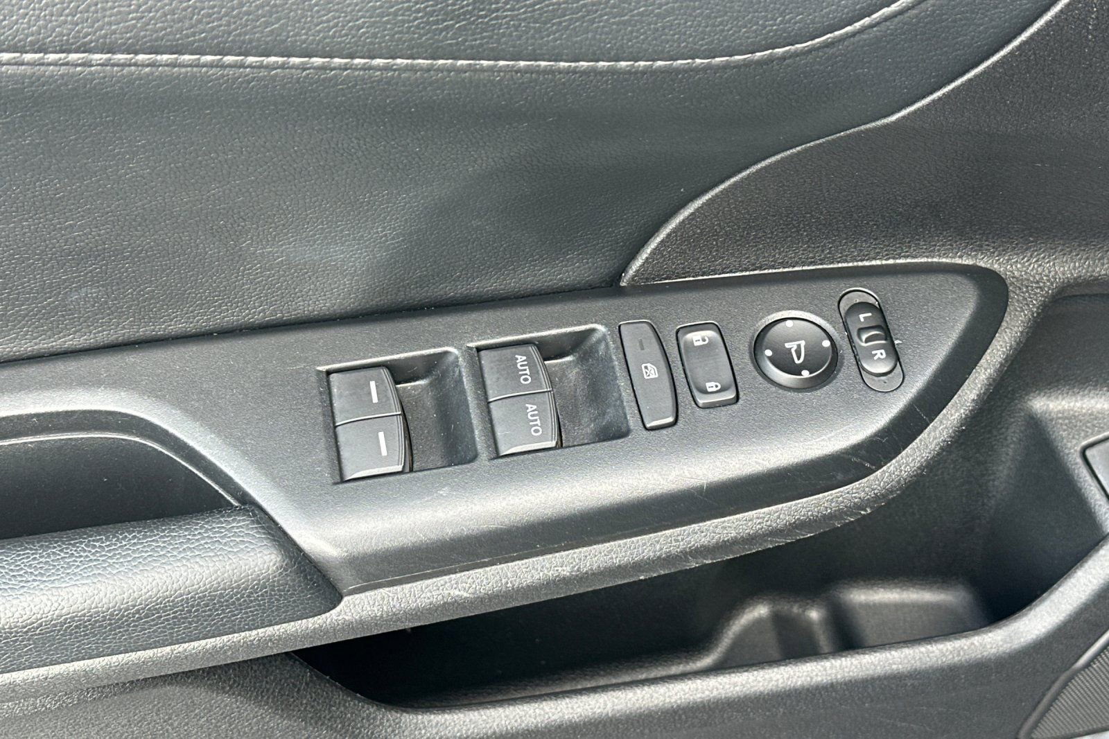 Used 2016 Honda Civic EX-L image 11