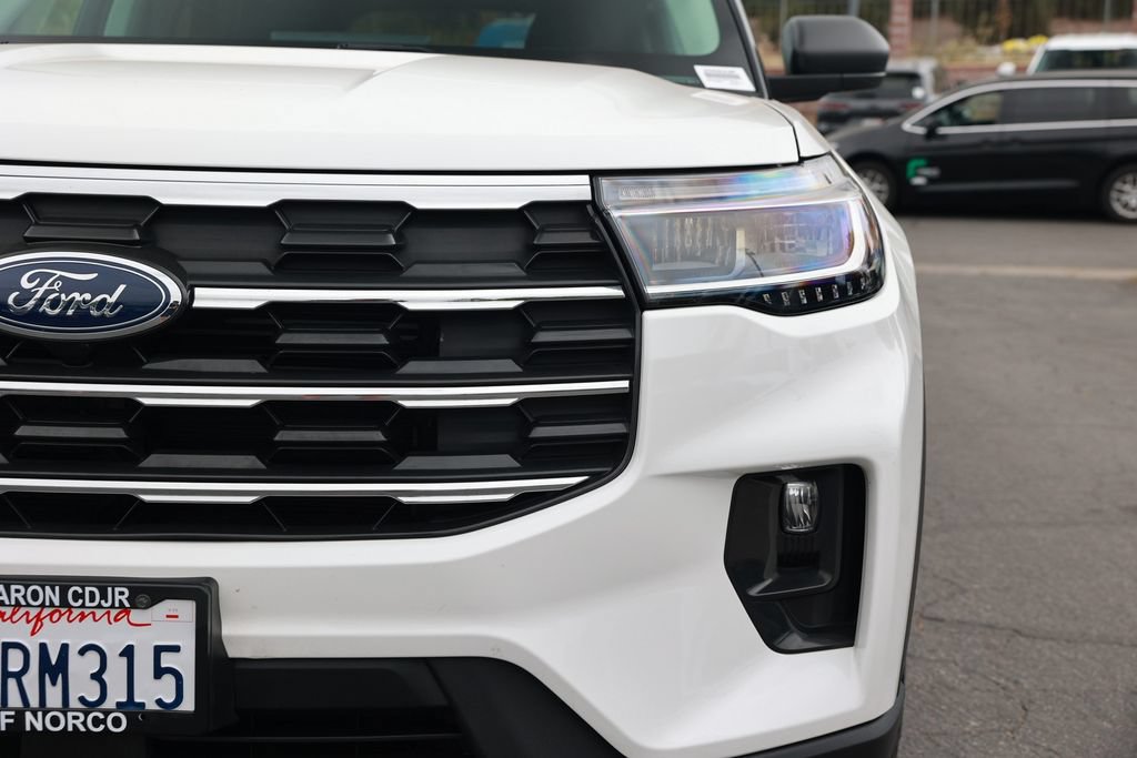 Used 2025 Ford Explorer Active w/ Active Comfort Package RWD image 5