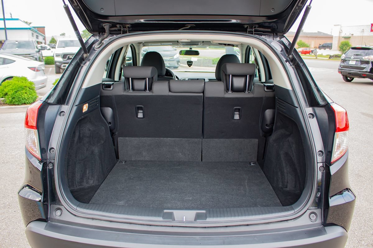 Used 2022 Honda HR-V LX image 16