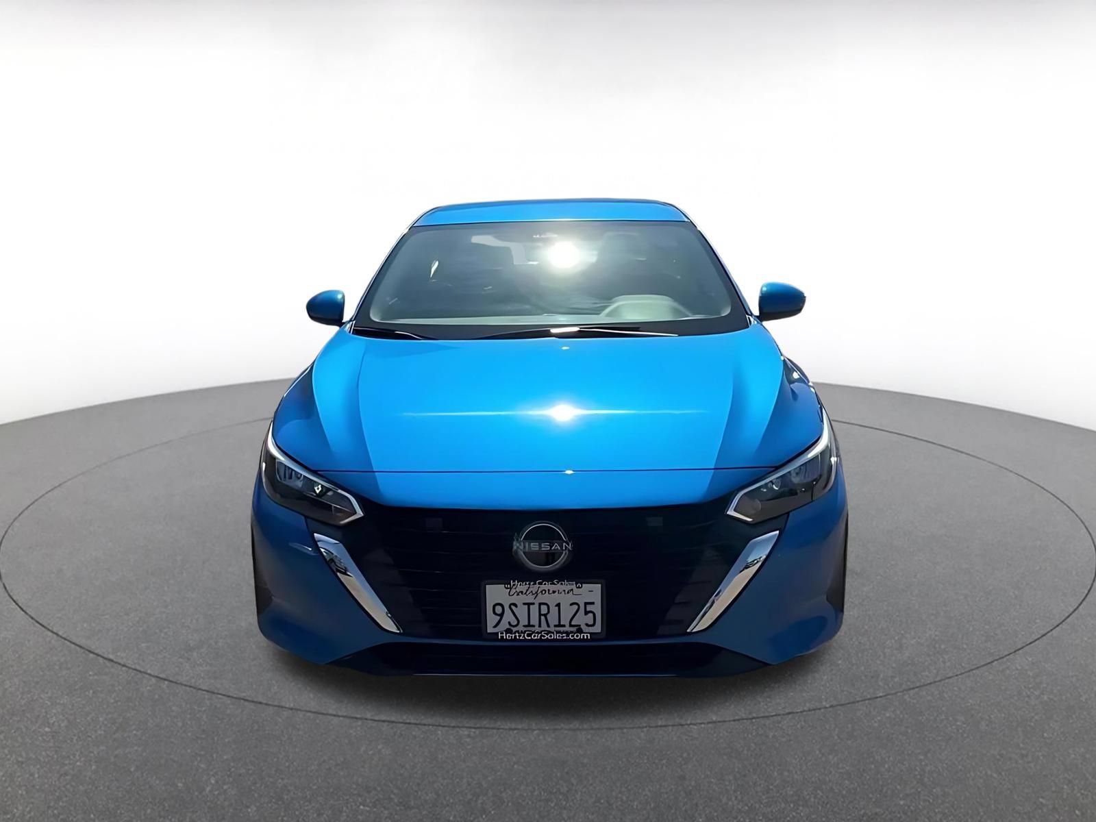 Used 2025 Nissan Sentra SV FWD image 4