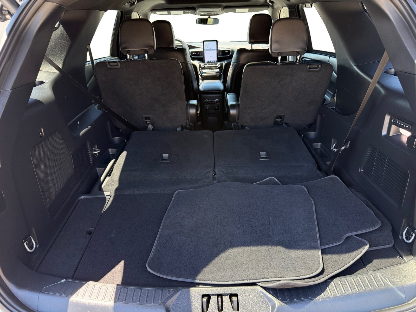 Used 2023 Ford Explorer ST w/ Equipment Group 401A AWD/4WD image 17