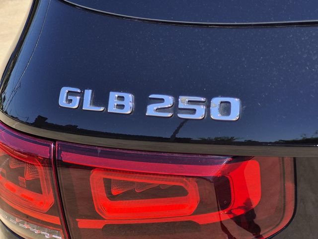 Certified 2022 Mercedes-Benz GLB 250 image 11