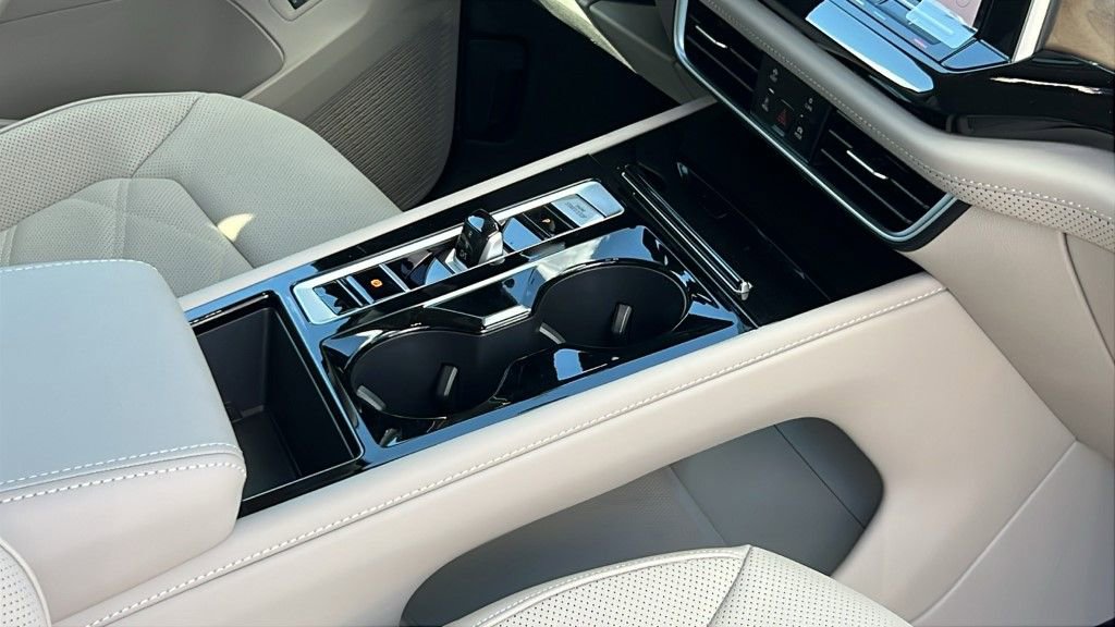 New 2026 Volkswagen Atlas SE image 10