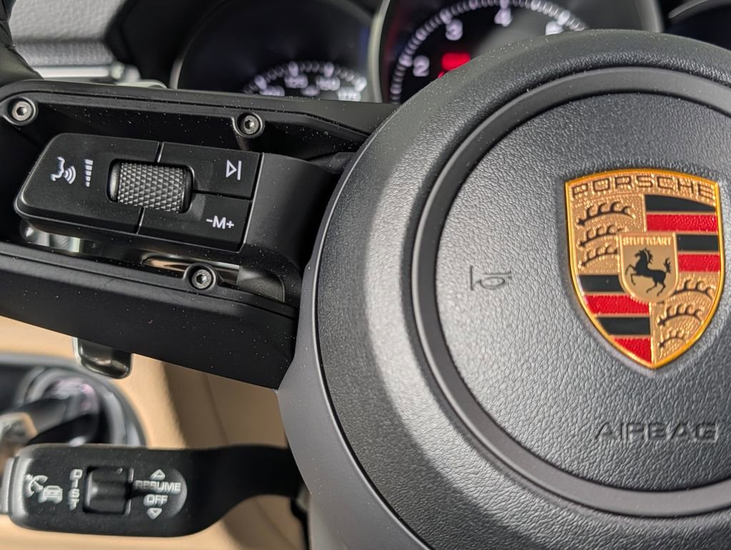 New 2026 Porsche Macan image 37