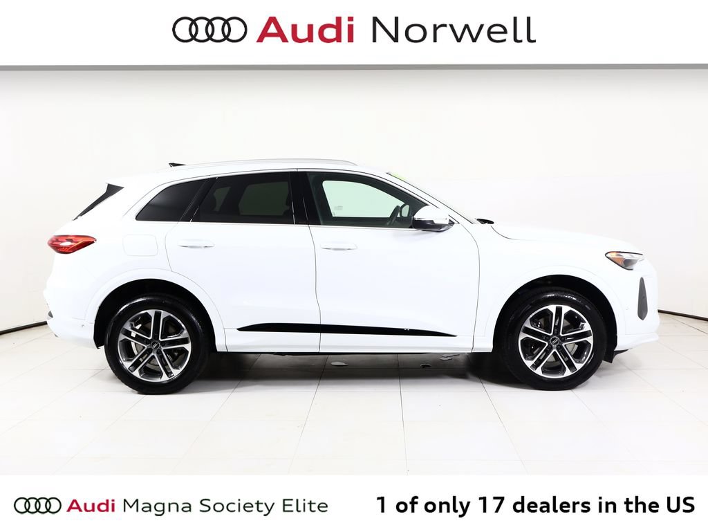 Used 2025 Audi Q5 Premium w/ Convenience Package AWD/4WD image 19