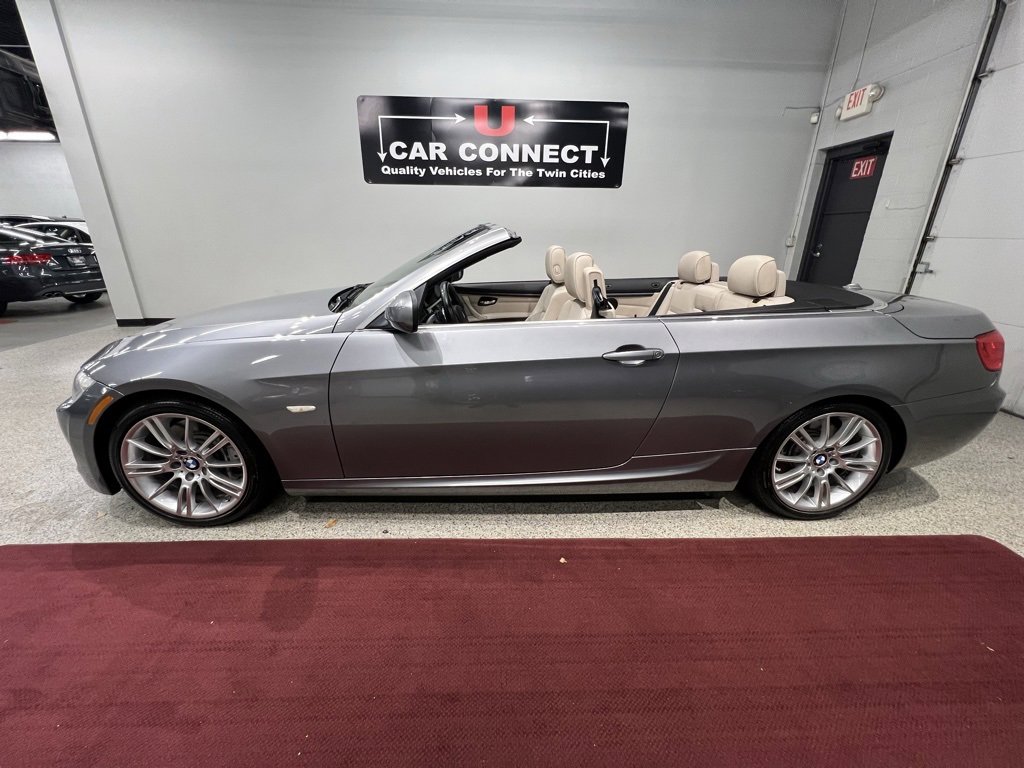 Used 2013 BMW 335i Convertible image 38