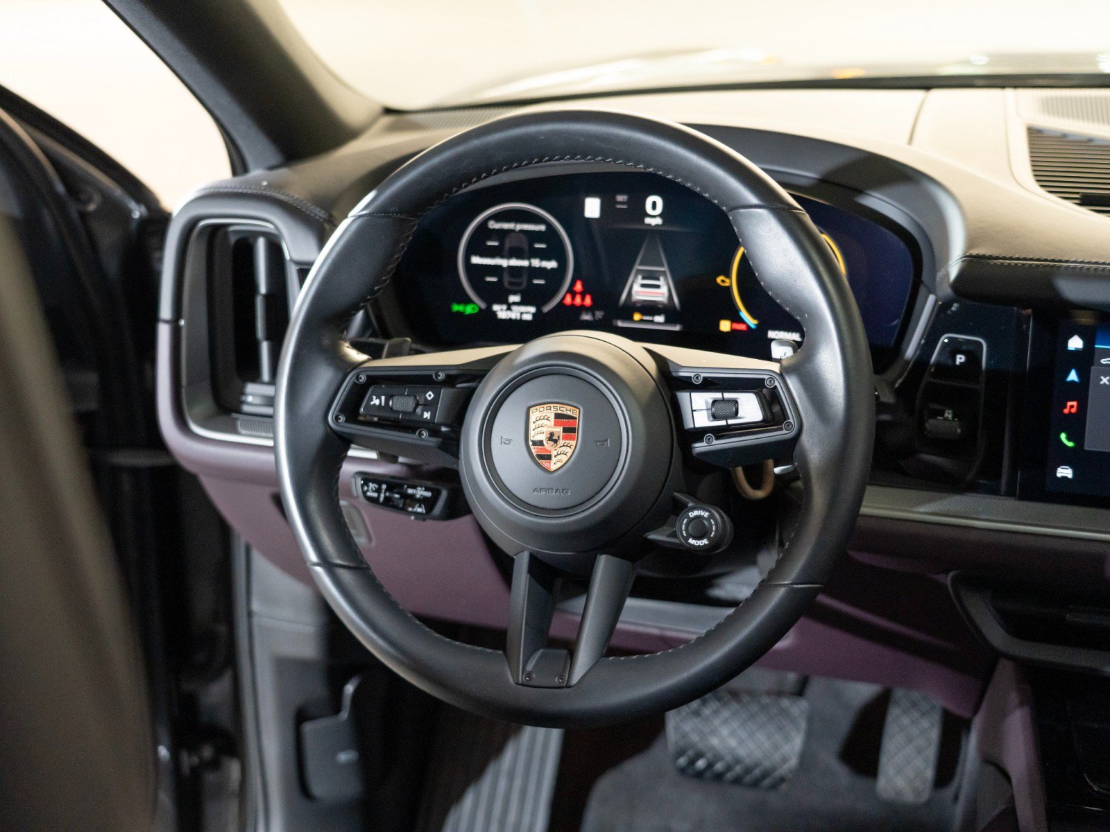 Certified 2024 Porsche Cayenne GTS AWD/4WD image 27