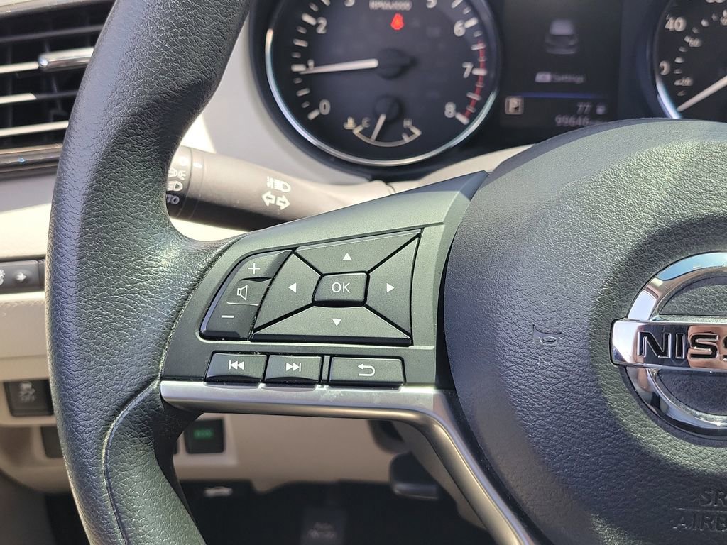 Used 2020 Nissan Rogue Sport SV FWD image 7