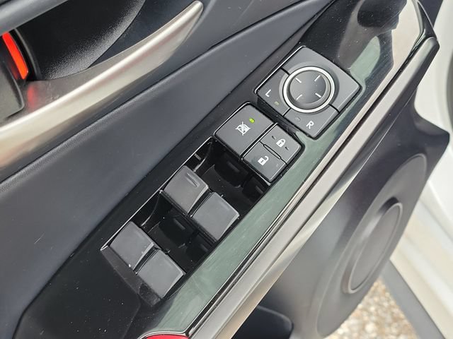Used 2023 Lexus IS 300 w/ Comfort Package RWD image 17
