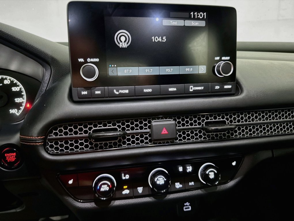 Used 2025 Honda HR-V Sport image 19