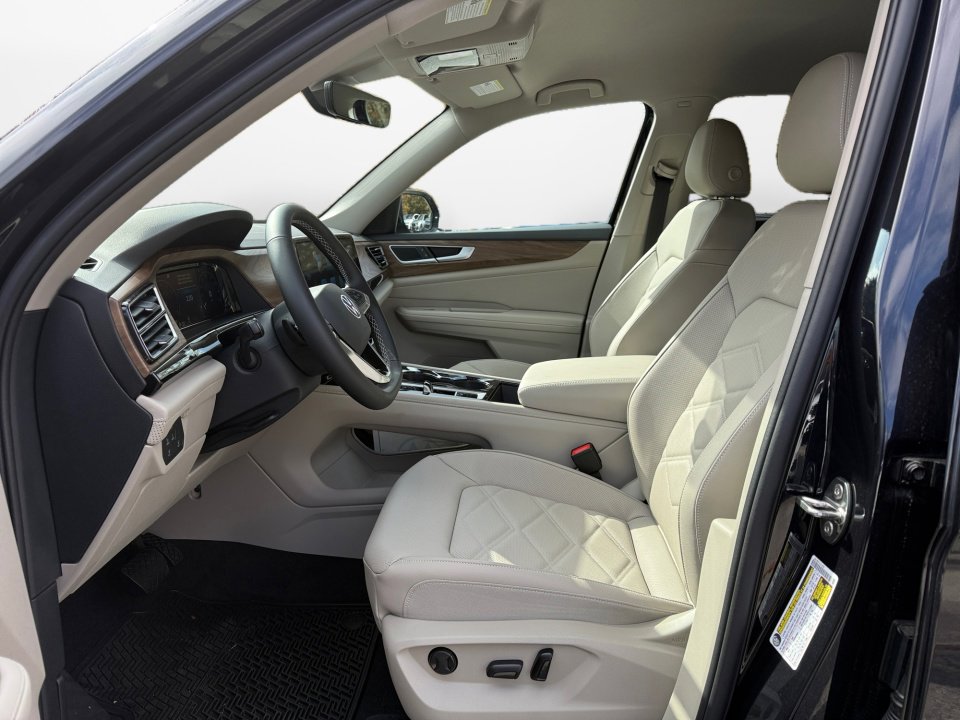 New 2026 Volkswagen Atlas SE image 9